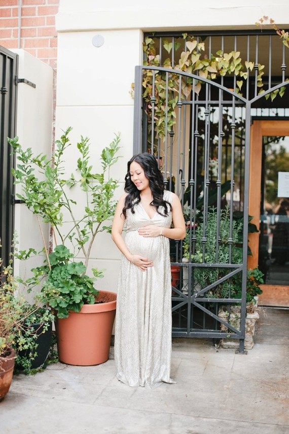 Baby shower maternity portraits