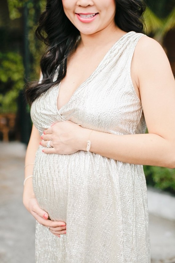 Baby shower maternity portraits