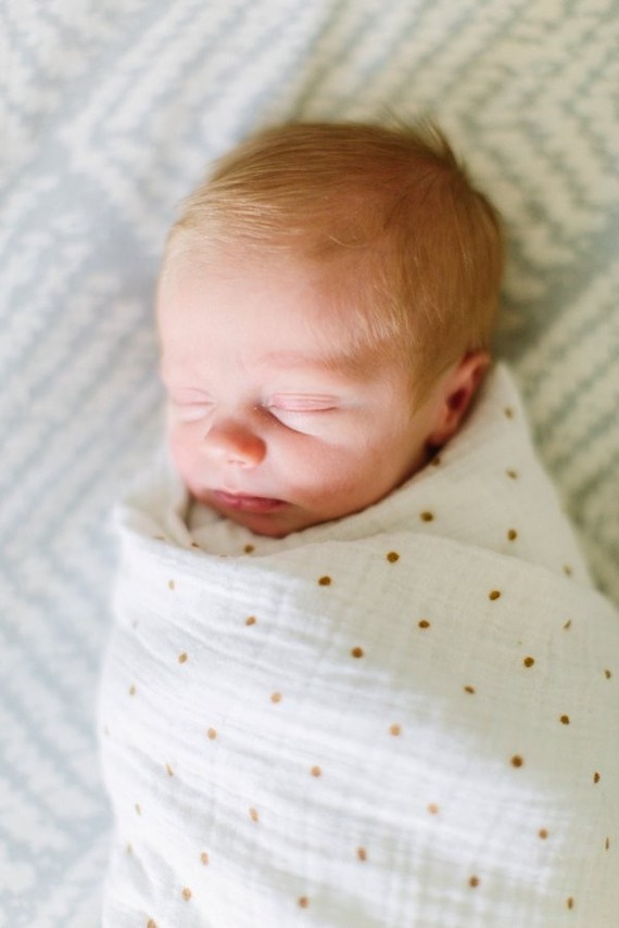 natural light newborn photos