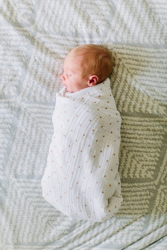 natural light newborn photos