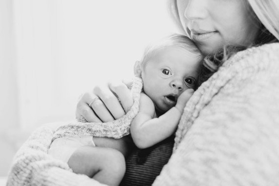 natural light newborn photos