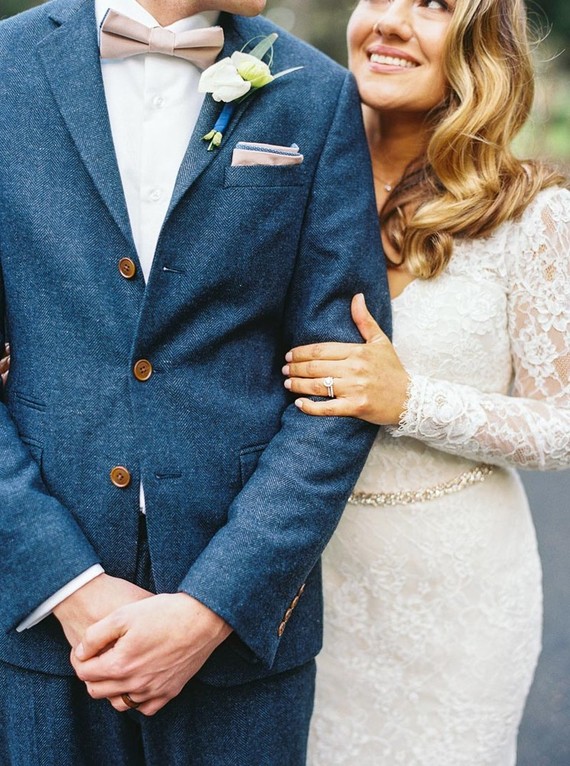 Groom's attire