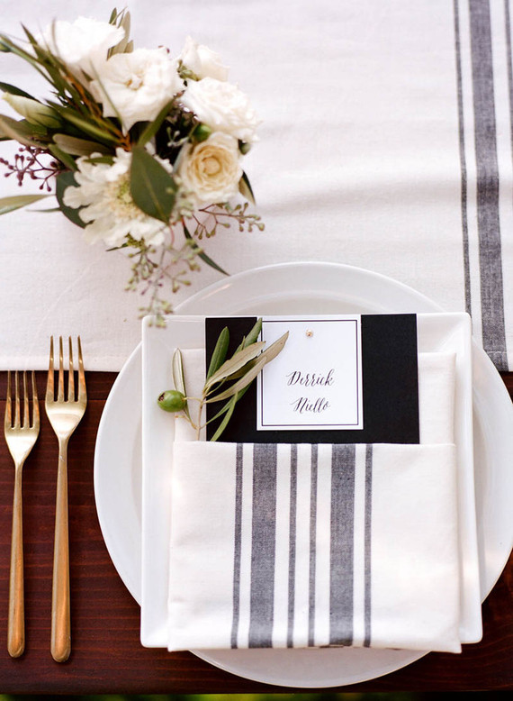 Casual modern wedding place setting Inspiration