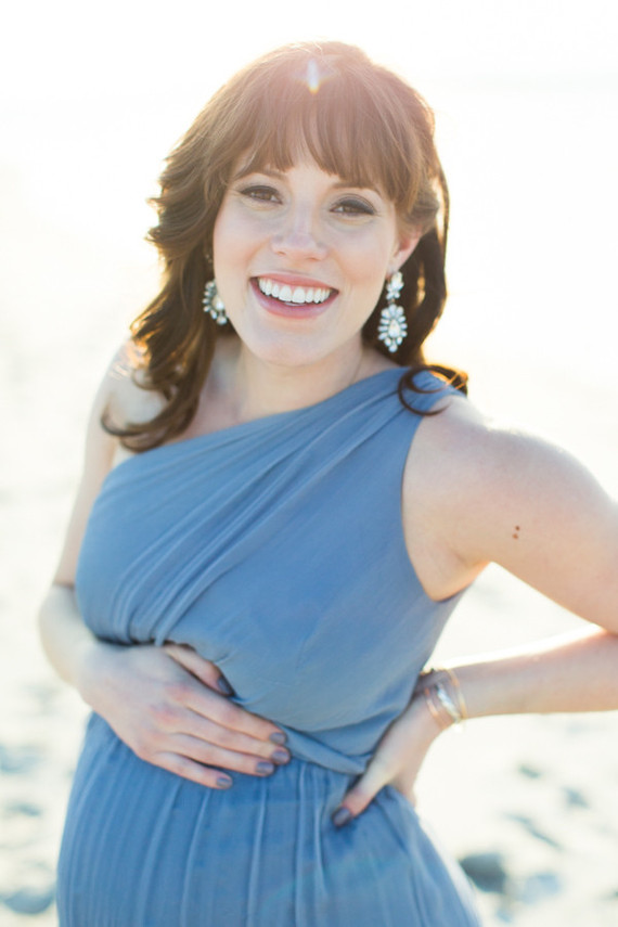 romantic coastal maternity photos