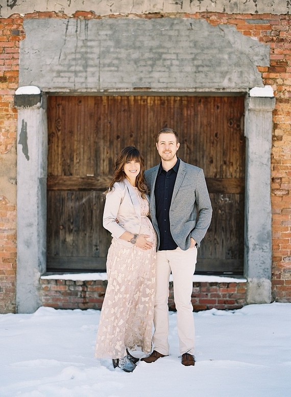 Winter maternity photos by Chris Isham