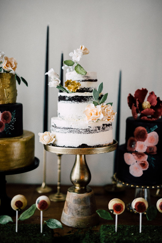 Semi-naked cake