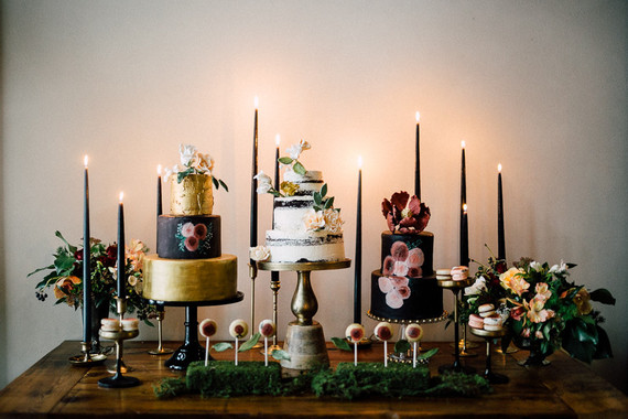 Black and gold wedding cakes