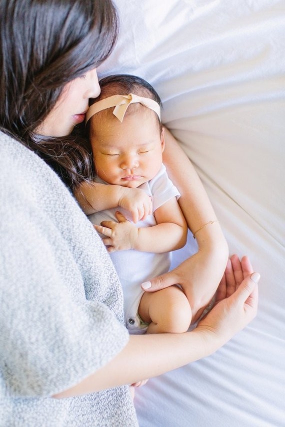 mother daughter newborn photos