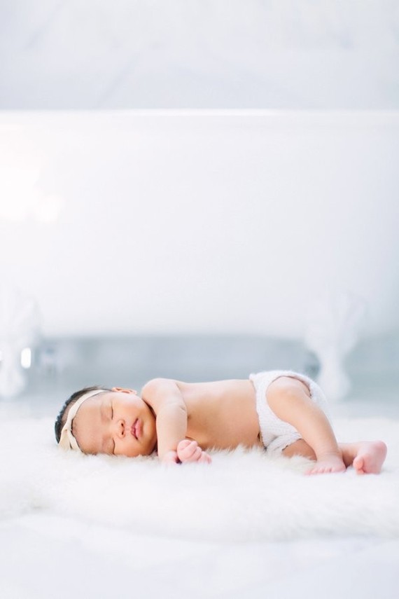 natural light newborn photos