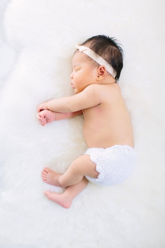 natural light newborn photos