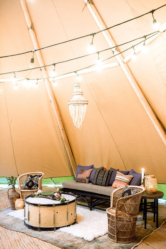 Bohemian wedding decor