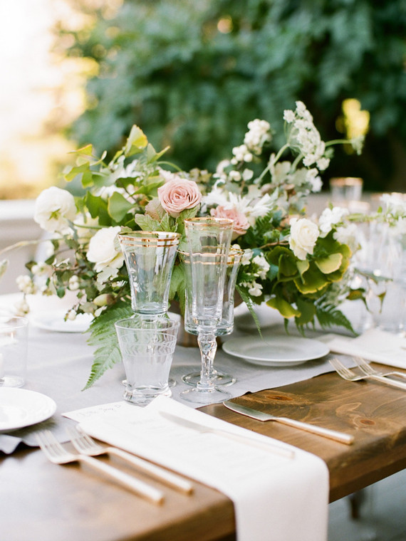 Elegant modern tablescape