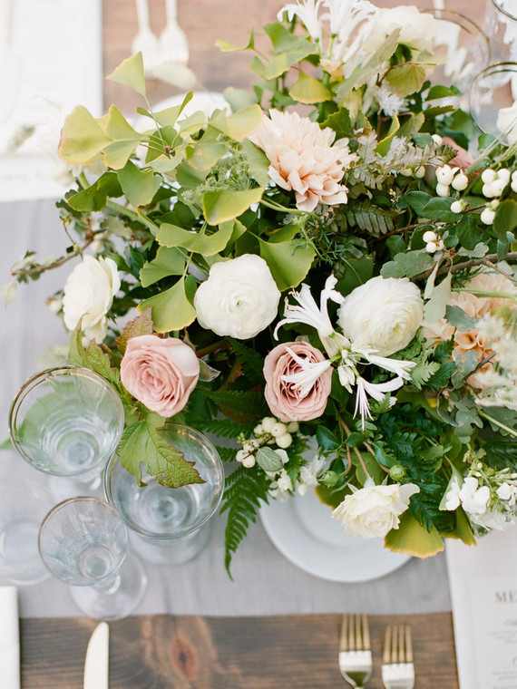 Elegant modern tablescape