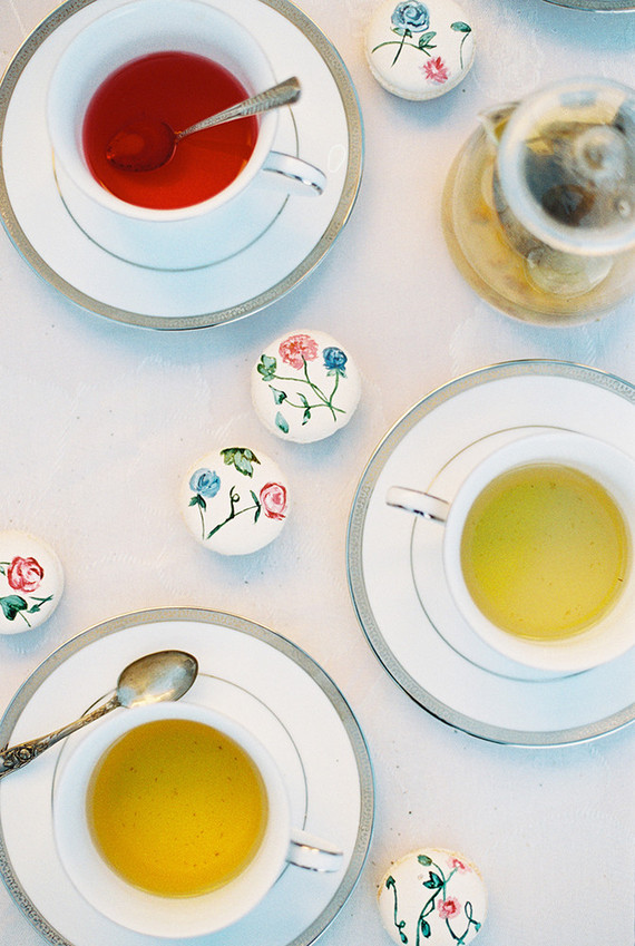 Floral macarons