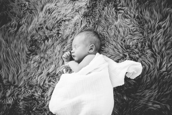 elegant newborn photos