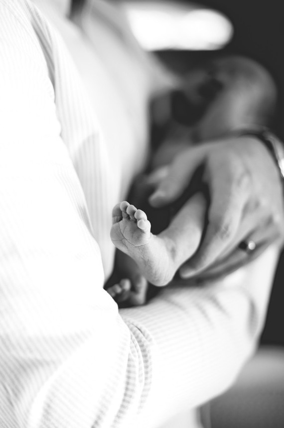 elegant newborn photos