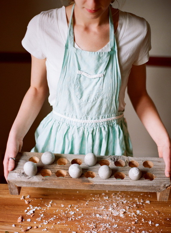 Cement easter eggs