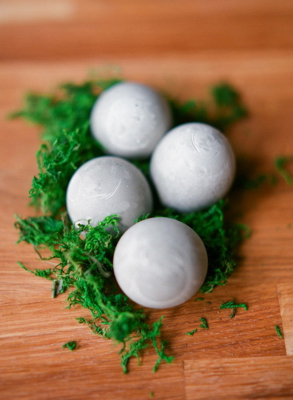 Cement easter eggs