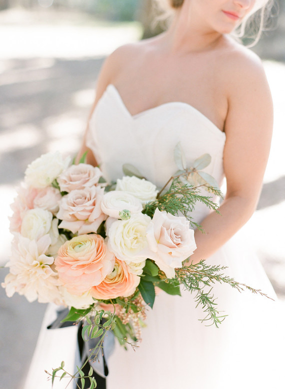 Pink ranunculus and rose bouquet Inspiration
