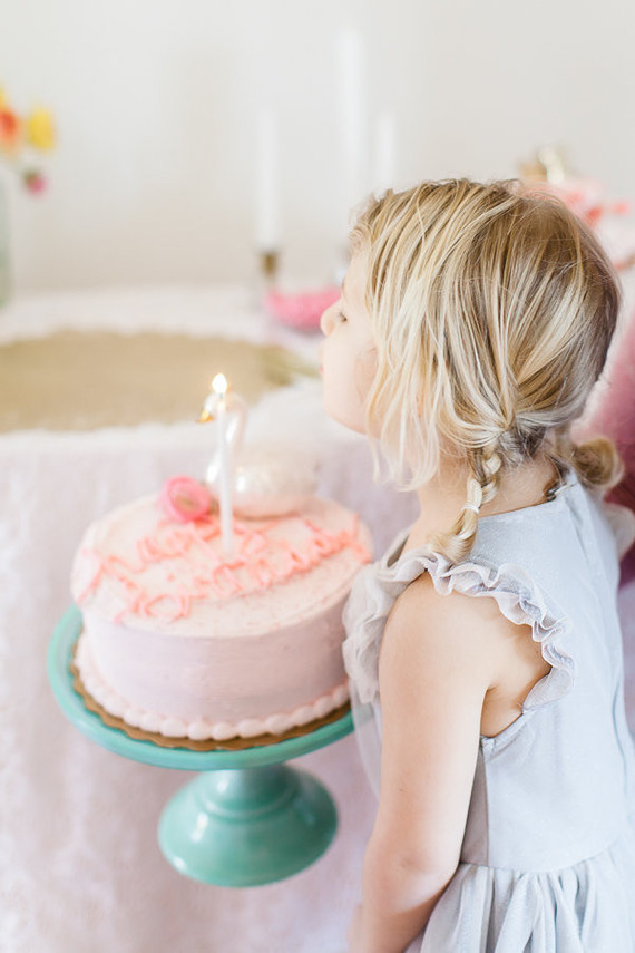 Spring swan party birthday