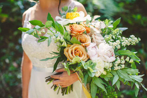 Golden rose bridal bouquet