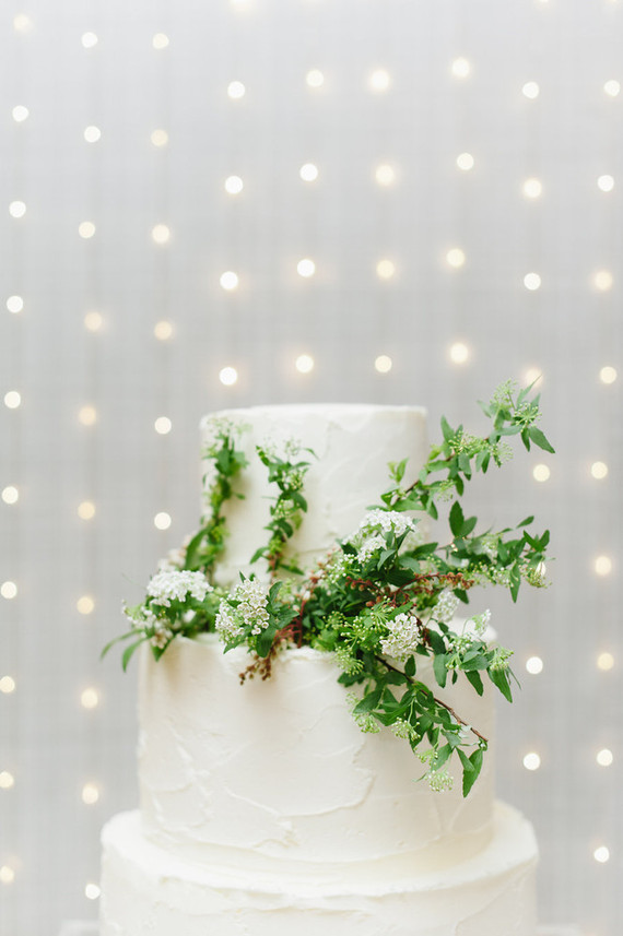 Modern wedding cake