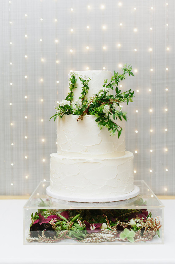 Modern wedding cake