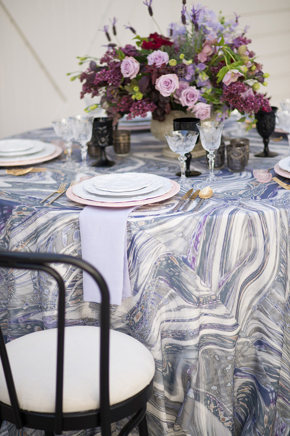 Marbled wedding linen