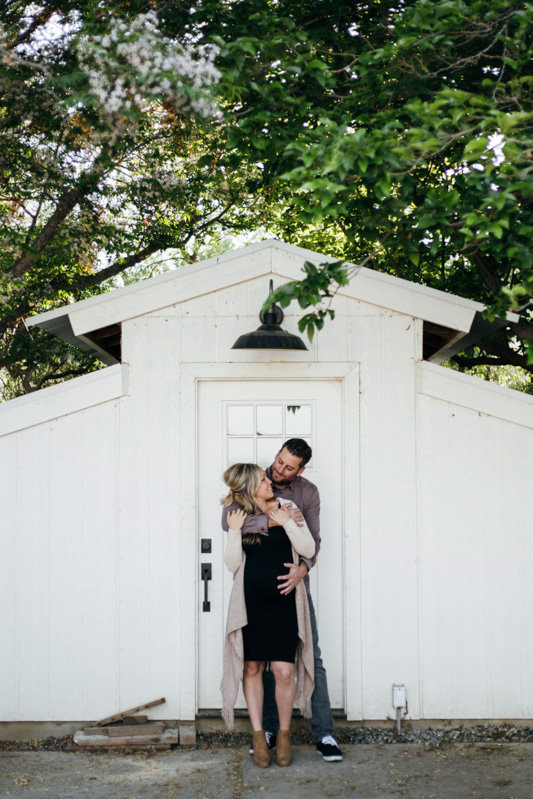 Farm maternity photos