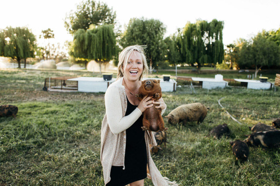 Farm maternity photos