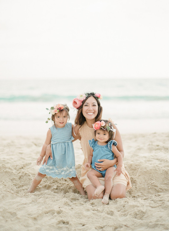 mother daughter beach session in hawaii Inspiration