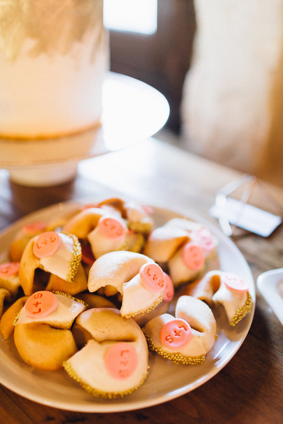 Fortune cookie dessert