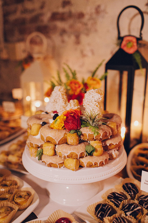 Donut cake