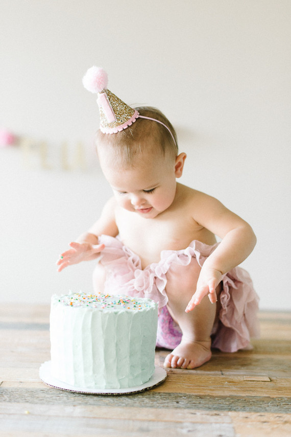 baby girl 1st birthday cake smash