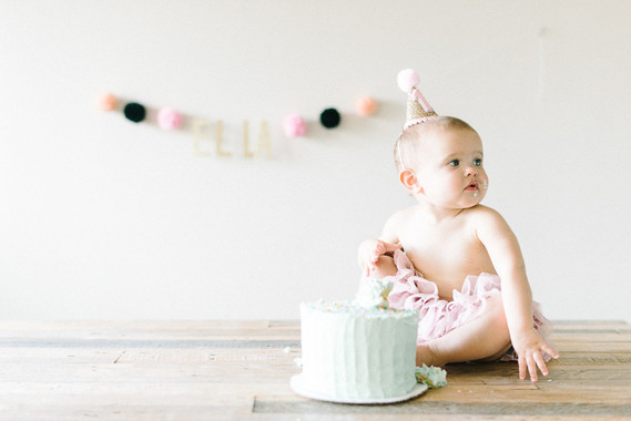 baby girl 1st birthday cake smash