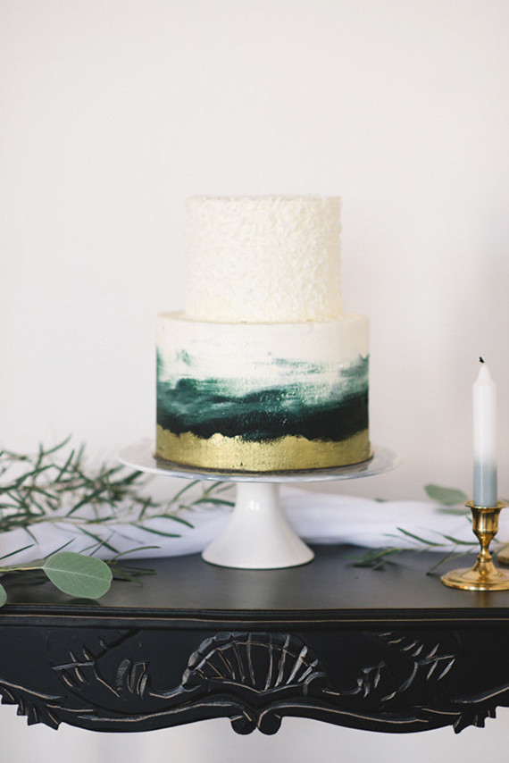 Gold and white wedding cake