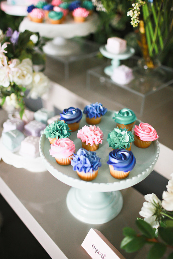 Floral cupcakes