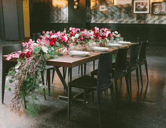 Floral table garland