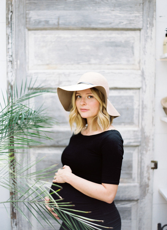 greenhouse maternity photos