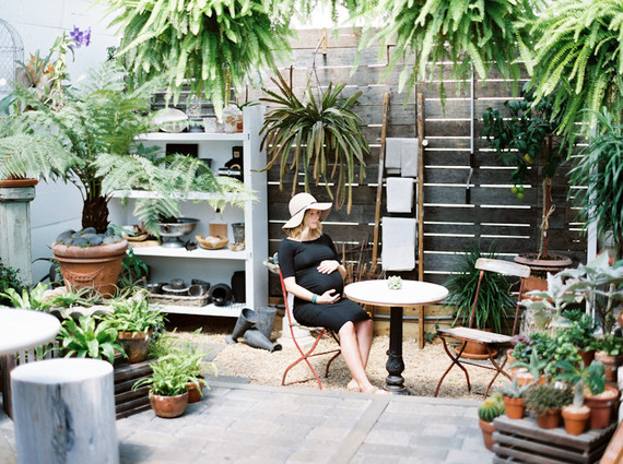 greenhouse maternity photos
