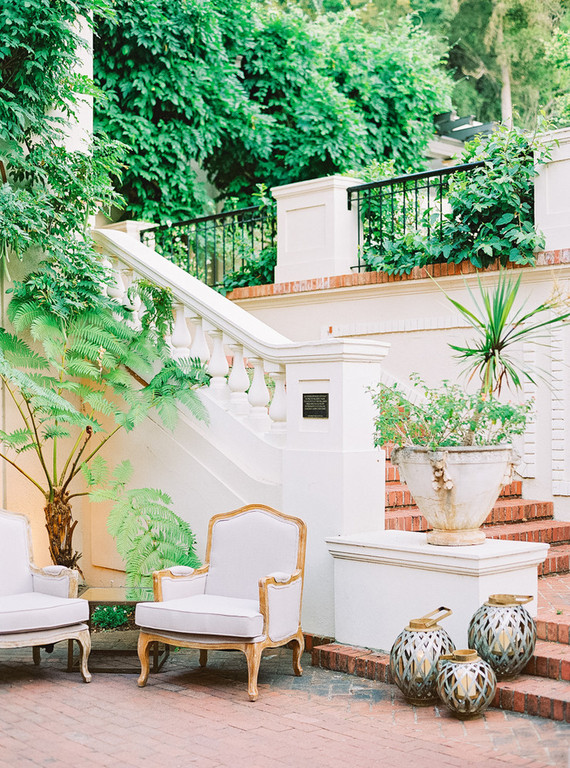 Classic garden villa wedding in California