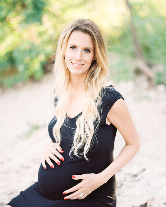 Simple natural light maternity photos