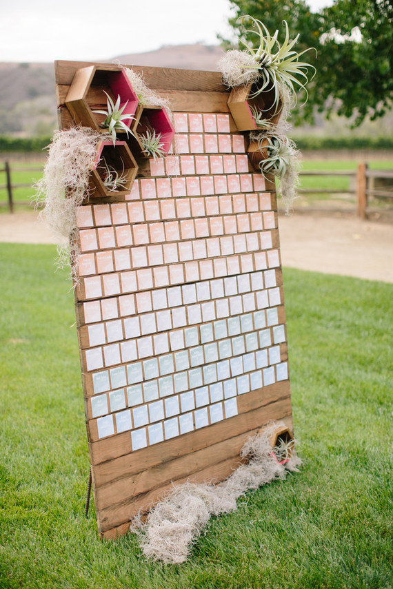 Escort card station