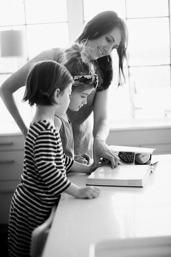 mother daughter baking session at home