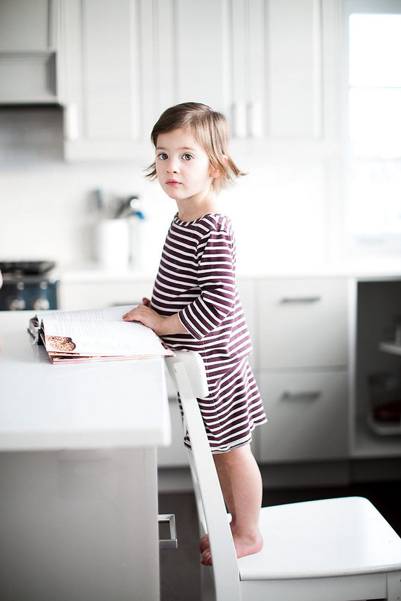 mother daughter baking session at home