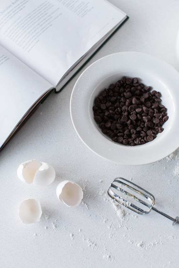 mother daughter baking session at home