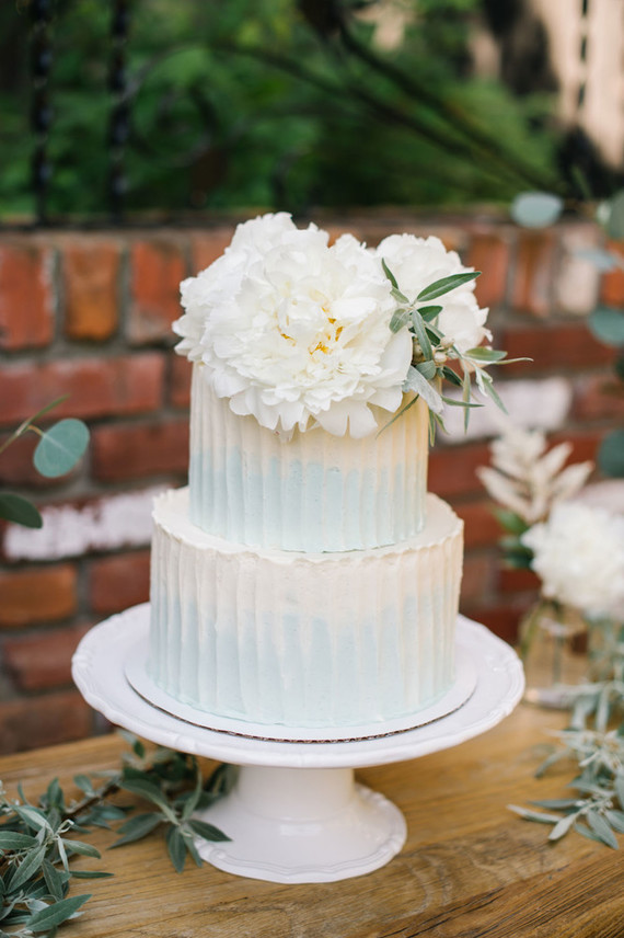 White wedding cake