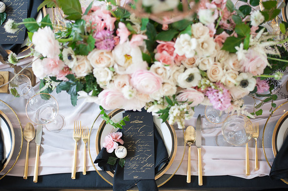 Romantic pink and black wedding decor