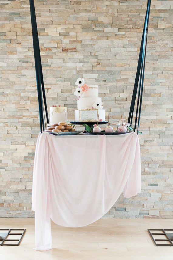 Romantic pink and black wedding decor