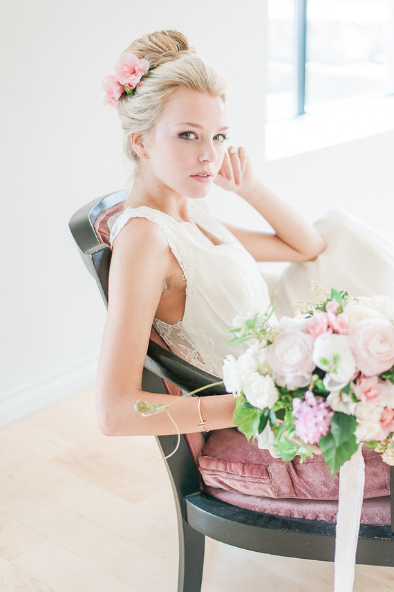 Romantic pink and black wedding decor